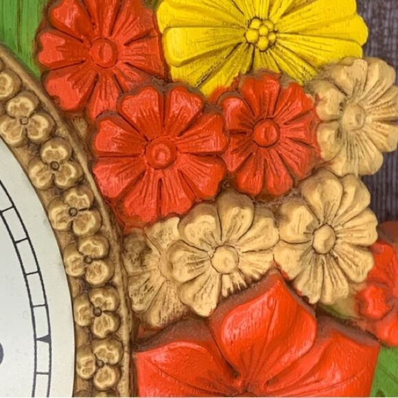 Vintage 1975 Floral Clock by Syroco Made in the USA - Picture 3 of 4